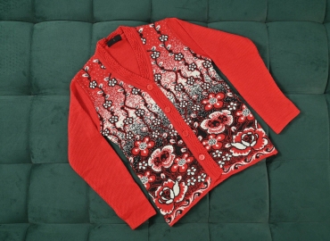 Ladies’ Sweater V neck Red&White,Black flower Pattern