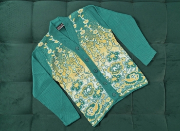 Ladies’ Sweater V neck Greenish&Yellow flower Pattern