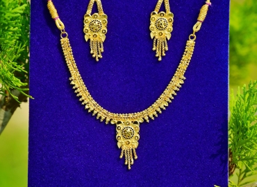 Jaira Gold Necklace Set