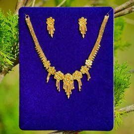 Jaira Gold Necklace Set