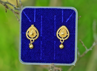 Jaira Gold Earring