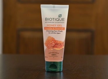 Biotique Honey Gel Soothe & Nourish Foaming Face Wash