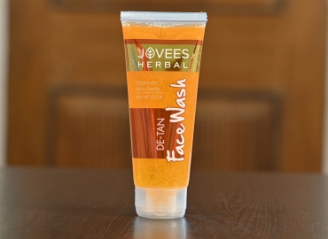 Jovees De-Tan Face Wash