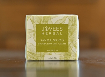 Jovees Sandalwood Protection Dry Cream