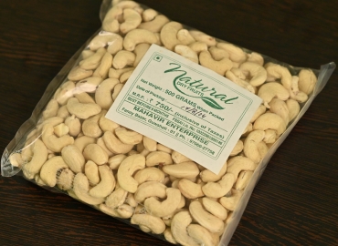 Kaju or Cashews Premium Quality 500gm 12% off handpicked, rich, and packed with care to deliver, Freshness Guaranteed