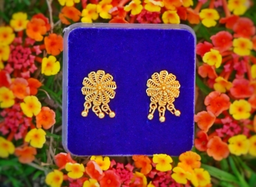 Jaira Gold Earring