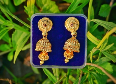 Jaira Gold Earring