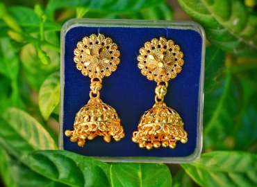 Jaira Gold Earring